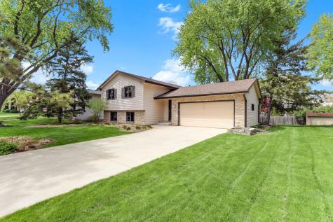 2750 17th Street NW New Brighton MN 55112
