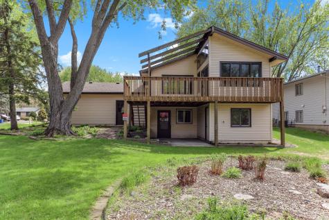 2750 17th Street NW New Brighton MN 55112
