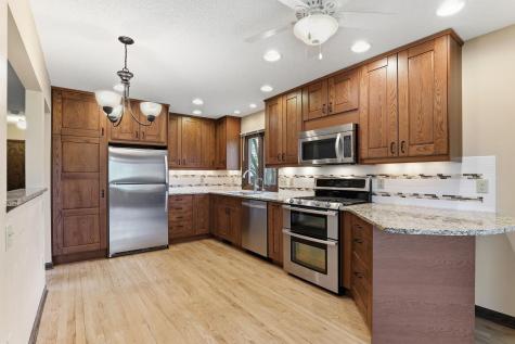 2750 17th Street NW New Brighton MN 55112