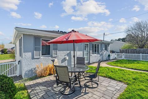 1956 3rd Street E Saint Paul MN 55119