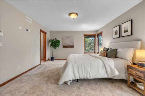 16931 E Lake Drive Lakeville MN 55044
