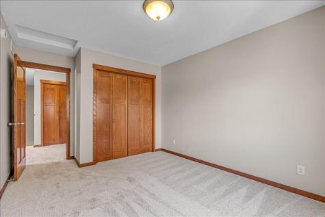 16931 E Lake Drive Lakeville MN 55044