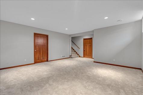 16931 E Lake Drive Lakeville MN 55044