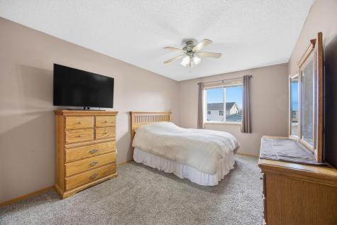 2126 59th Avenue S Fargo ND 58104