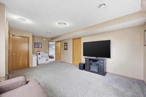 2126 59th Avenue S Fargo ND 58104