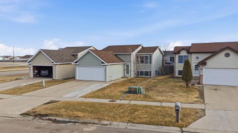 2126 59th Avenue S Fargo ND 58104