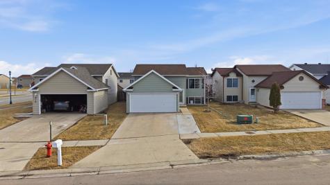 2126 59th Avenue S Fargo ND 58104