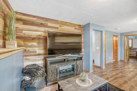 1212 142nd Lane NW Andover MN 55304