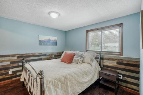 1212 142nd Lane NW Andover MN 55304