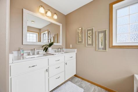 3796 Norman Court S Fargo ND 58104