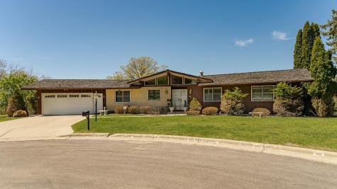 1607 Wilshire Court NE Rochester MN 55906