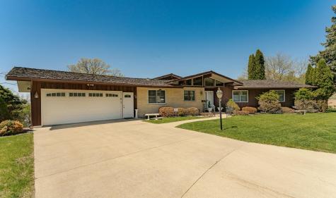 1607 Wilshire Court NE Rochester MN 55906