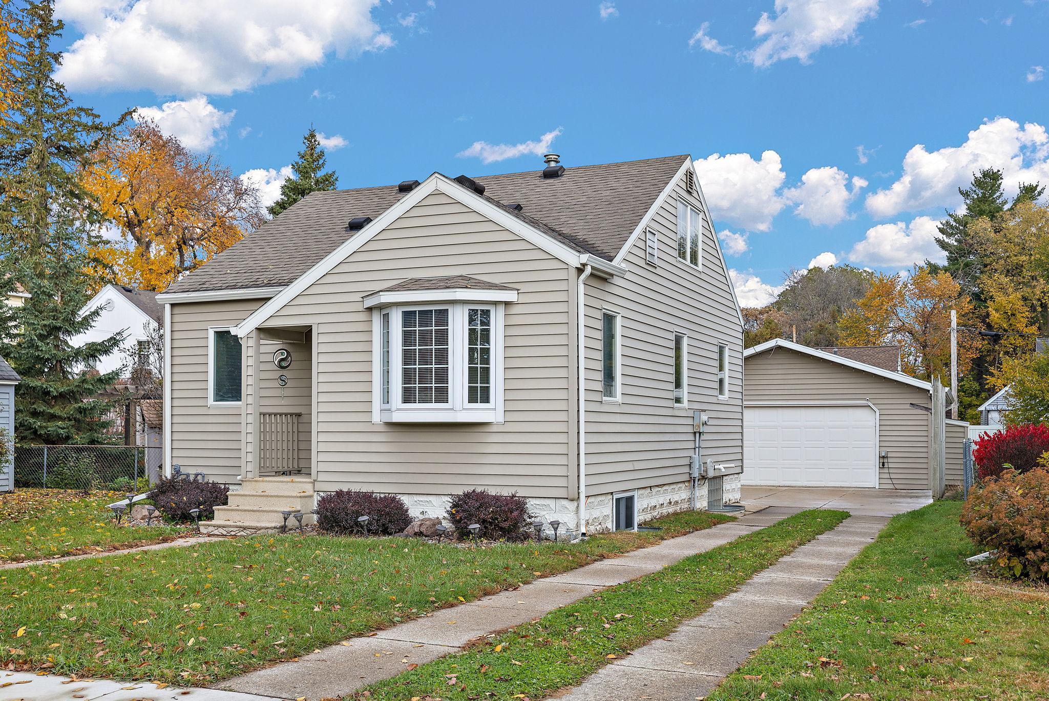 402 11th Avenue SW Austin MN 55912