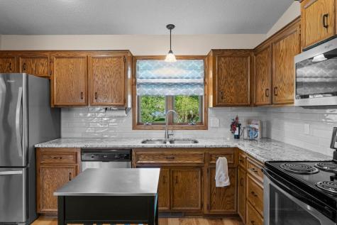 1286 Limestone Drive S Shakopee MN 55379