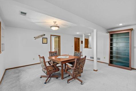 1286 Limestone Drive S Shakopee MN 55379