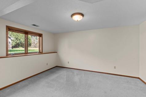 1286 Limestone Drive S Shakopee MN 55379