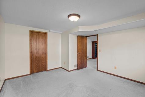 1286 Limestone Drive S Shakopee MN 55379