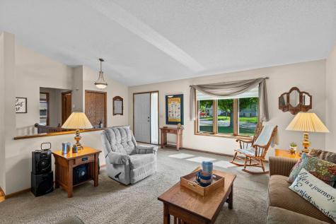 1286 Limestone Drive S Shakopee MN 55379