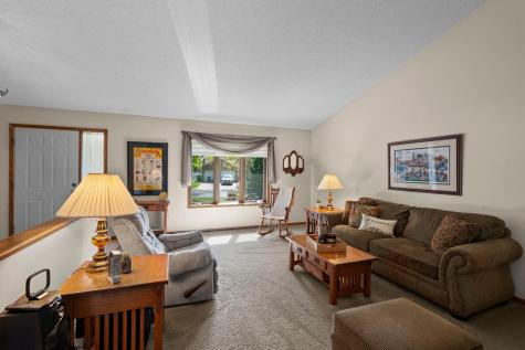 1286 Limestone Drive S Shakopee MN 55379