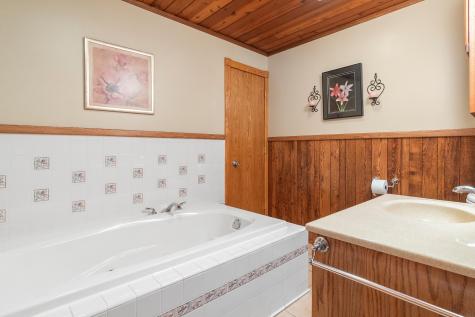 3006 N Nokomis NE Alexandria MN 56308