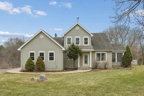 287 Plainview Drive River Falls WI 54022