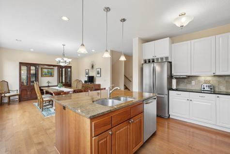 287 Plainview Drive River Falls WI 54022