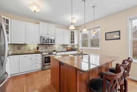 287 Plainview Drive River Falls WI 54022
