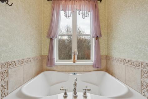 287 Plainview Drive River Falls WI 54022