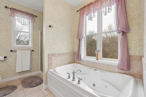 287 Plainview Drive River Falls WI 54022