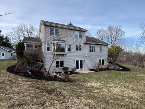 287 Plainview Drive River Falls WI 54022