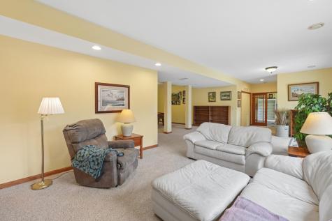 287 Plainview Drive River Falls WI 54022