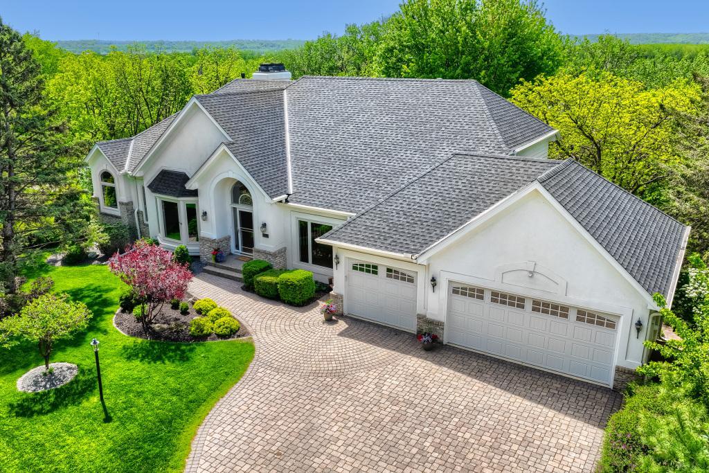 7170 Kenmare Drive Bloomington MN 55438