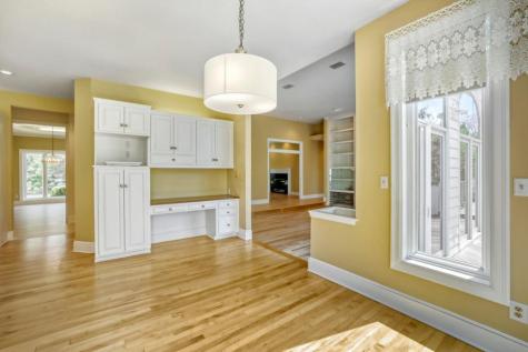7170 Kenmare Drive Bloomington MN 55438