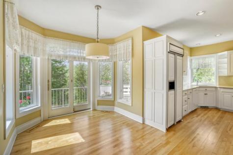7170 Kenmare Drive Bloomington MN 55438