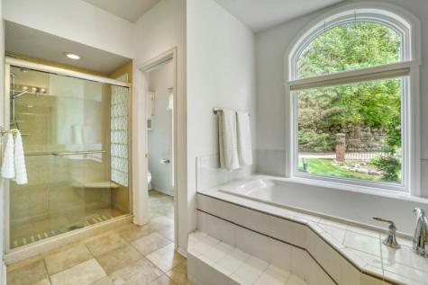 7170 Kenmare Drive Bloomington MN 55438