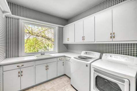 7170 Kenmare Drive Bloomington MN 55438