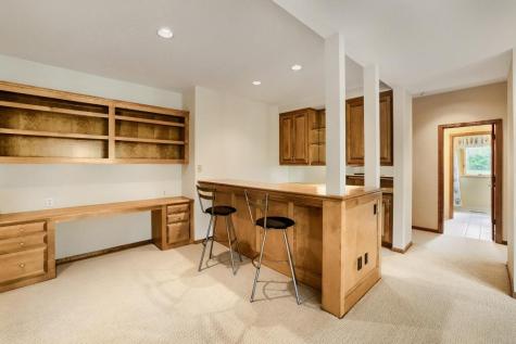 7170 Kenmare Drive Bloomington MN 55438