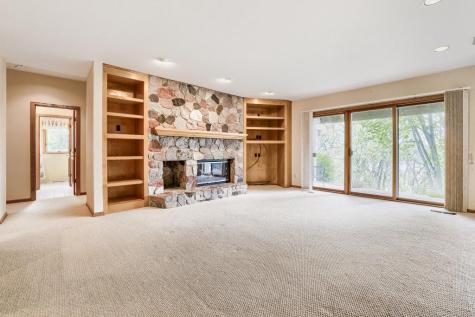 7170 Kenmare Drive Bloomington MN 55438