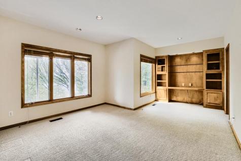 7170 Kenmare Drive Bloomington MN 55438