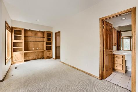7170 Kenmare Drive Bloomington MN 55438