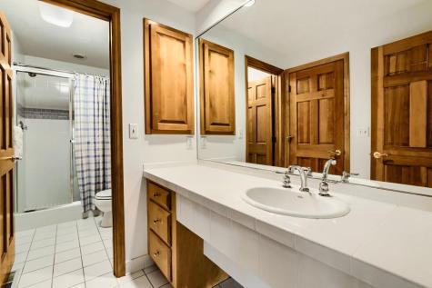 7170 Kenmare Drive Bloomington MN 55438
