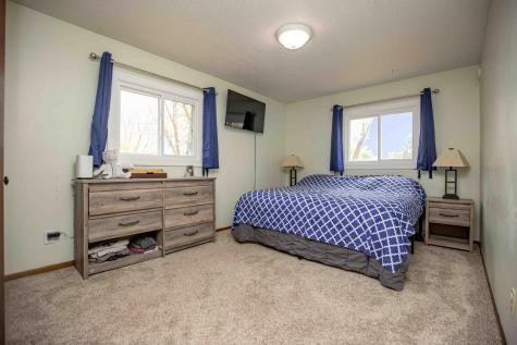 21 Birch Lane S Fargo ND 58103