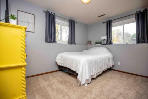 21 Birch Lane S Fargo ND 58103