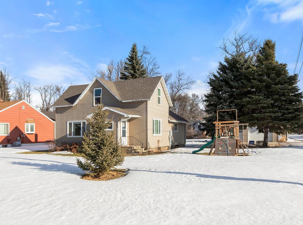 203 Strand Avenue N Buffalo ND 58011