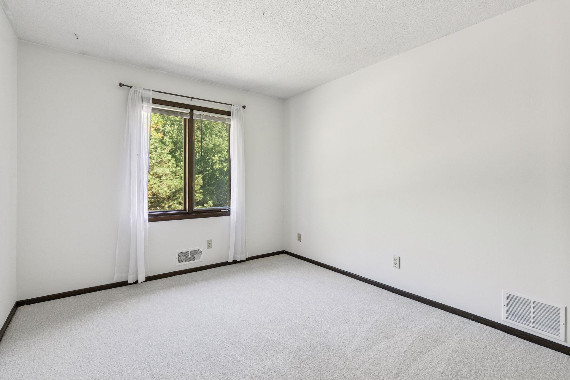 13910 Herald Court Apple Valley MN 55124