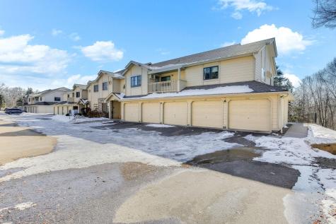 1581 Wheelock Lane Saint Paul MN 55117