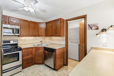 1581 Wheelock Lane Saint Paul MN 55117