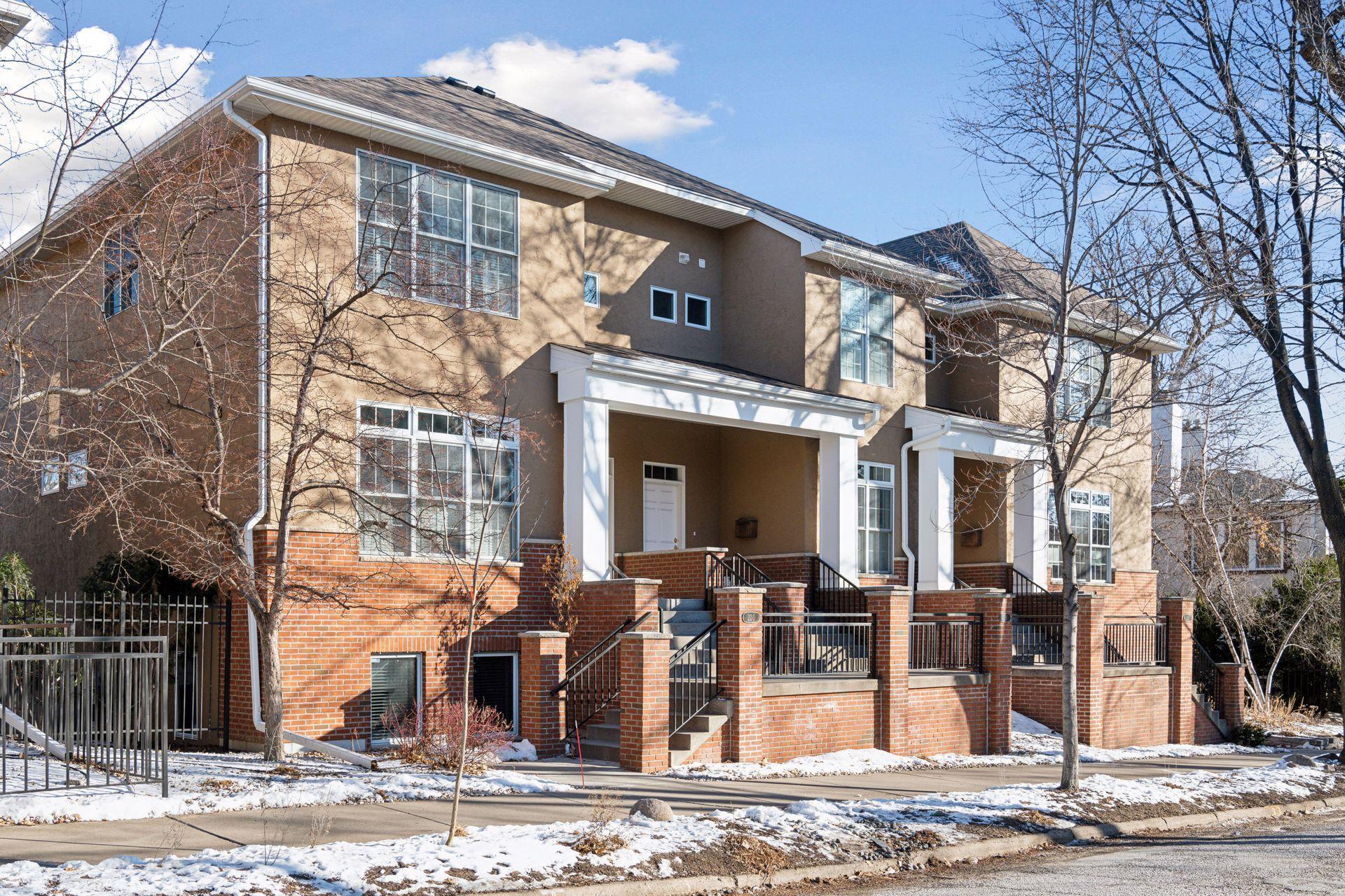220 Ridgewood Avenue Minneapolis MN 55403