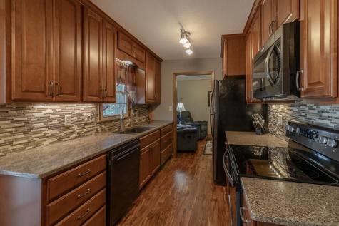 6 Hazelwood Avenue New Ulm MN 56073