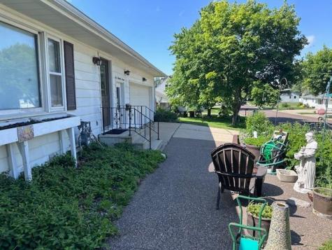 207 N Pine Street Caledonia MN 55921